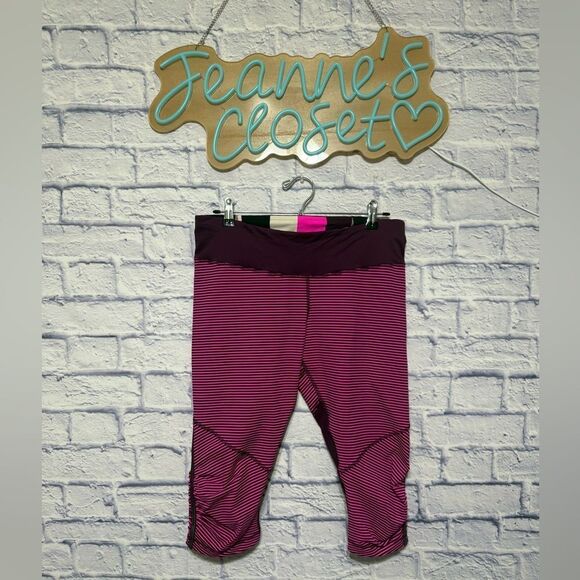 Lululemon Run: For Your Life Crop
Hyper Stripe Raspberry Glo Light / Plum 12 - Picture 3 of 16